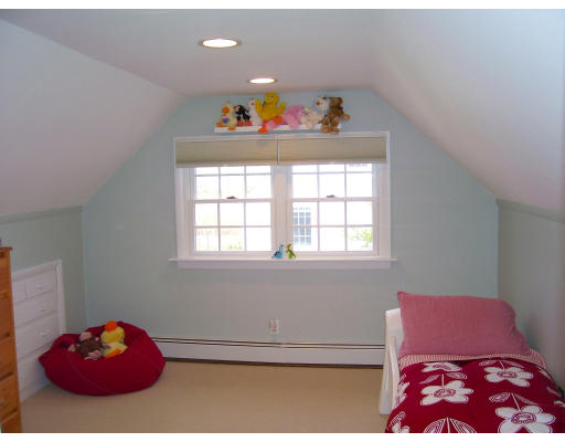 46 Londonderry Road Framingham, MA 01701 - Photo 10 of 24 Gallery Image 10