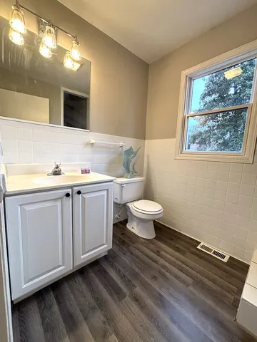 $649,900 | 1101 North Princeton Avenue, Villa Park, IL 60181