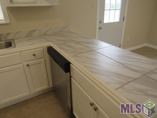 16622 Stephanie Avenue Baton Rouge, LA 70819 - Photo 7 of 20 Gallery Image 7