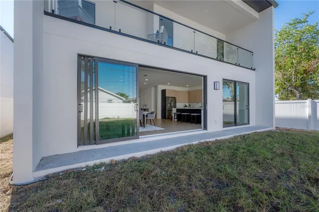 $4,995 | 2721 17th Avenue North, St. Petersburg, FL 33713