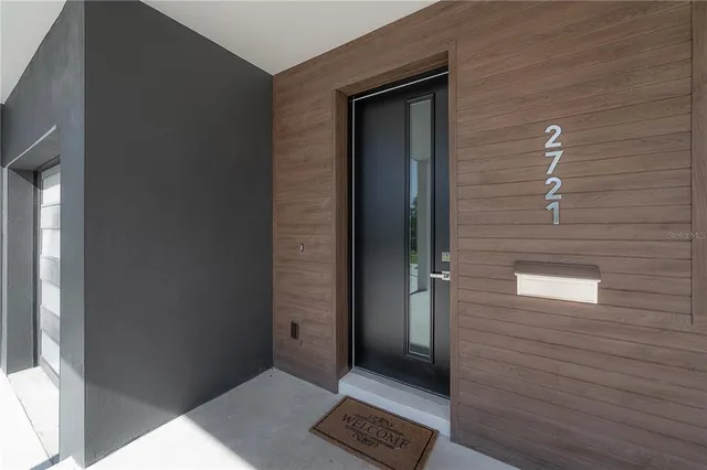 $4,995 | 2721 17th Avenue North, St. Petersburg, FL 33713