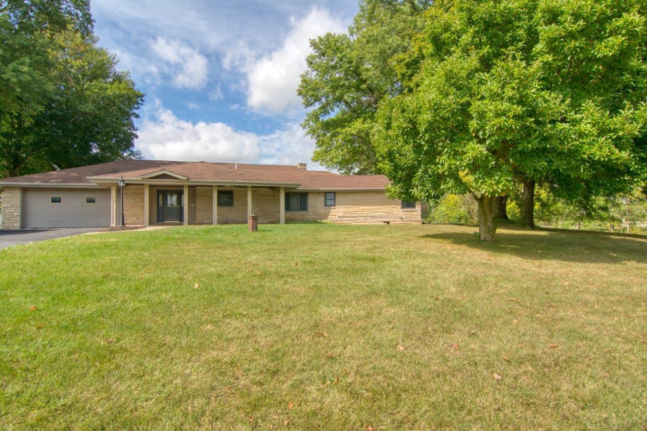 8858 North 100 East Decatur, IN 46733 - Photo 1 of 36
