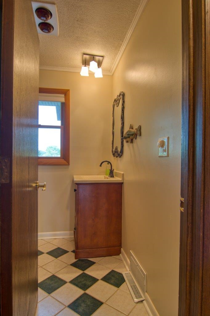 8858 North 100 East Decatur, IN 46733 - Photo 16 of 36