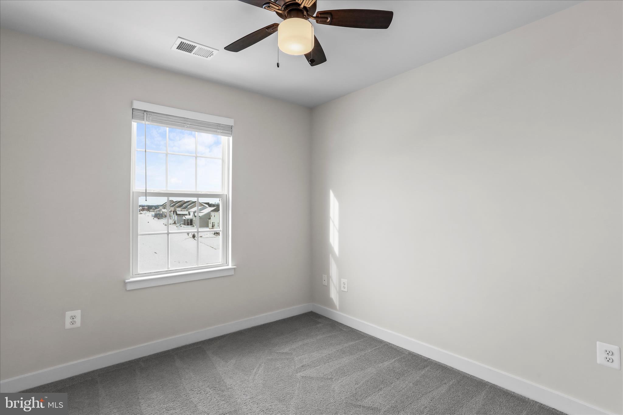 213 Montreal Way Falling Waters, WV 25419 - Photo 21 of 37