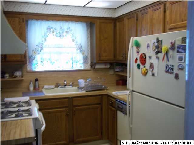 11 Signs Road, Unit B Staten Island, NY 10314 - Photo 5 of 17 Additional Photo