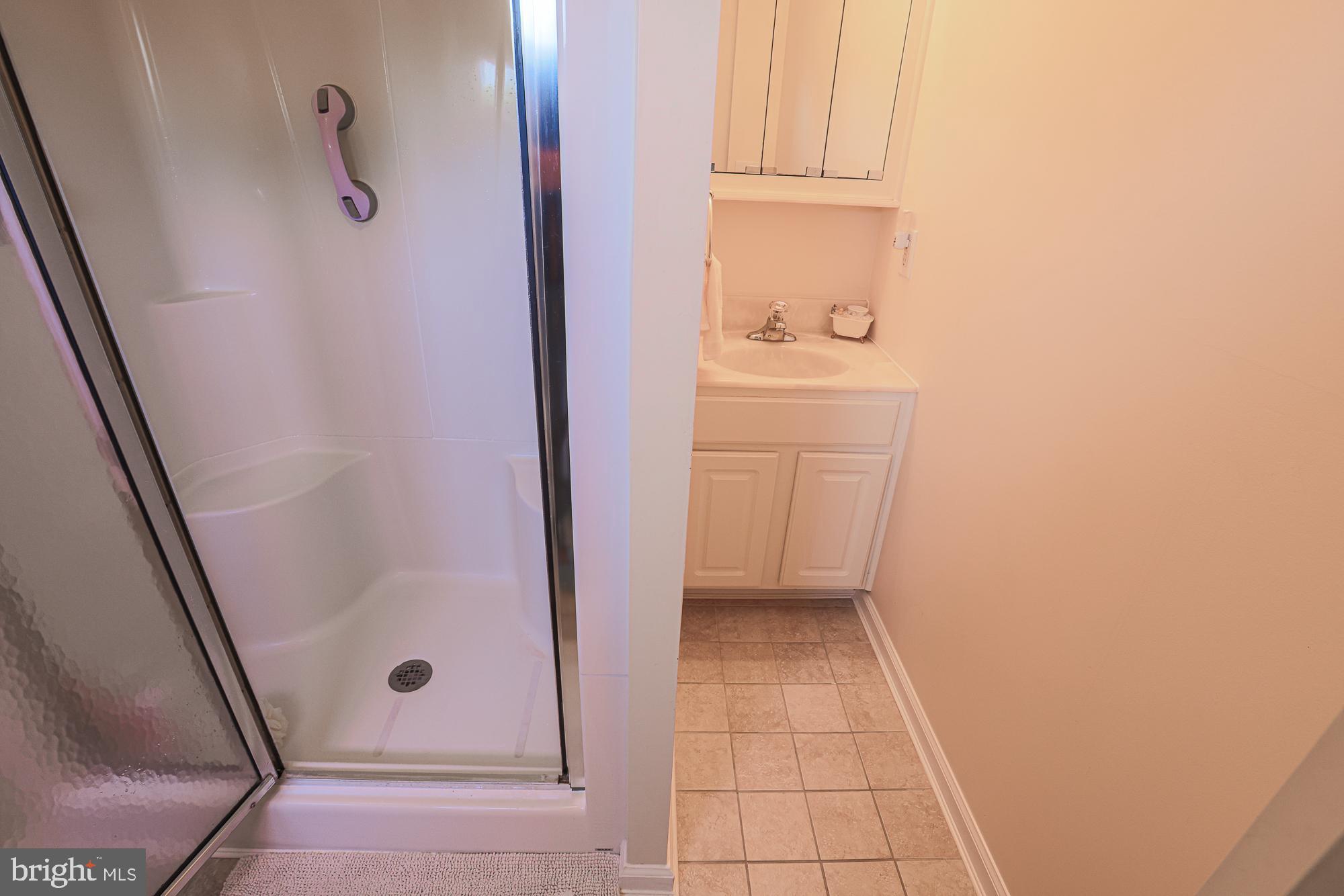 9624 Dundawan Road Nottingham, MD 21236 - Photo 10 of 36 Primary Bath-Main Level