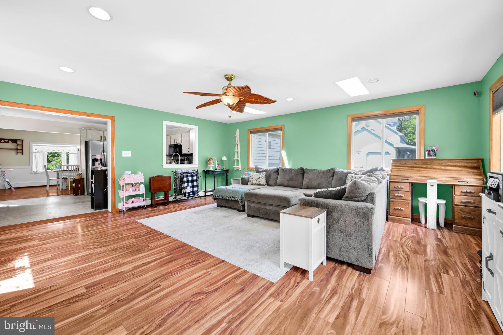2096 Mountain Road Stroudsburg, PA 18360 - Photo 10 of 35 Family Room
