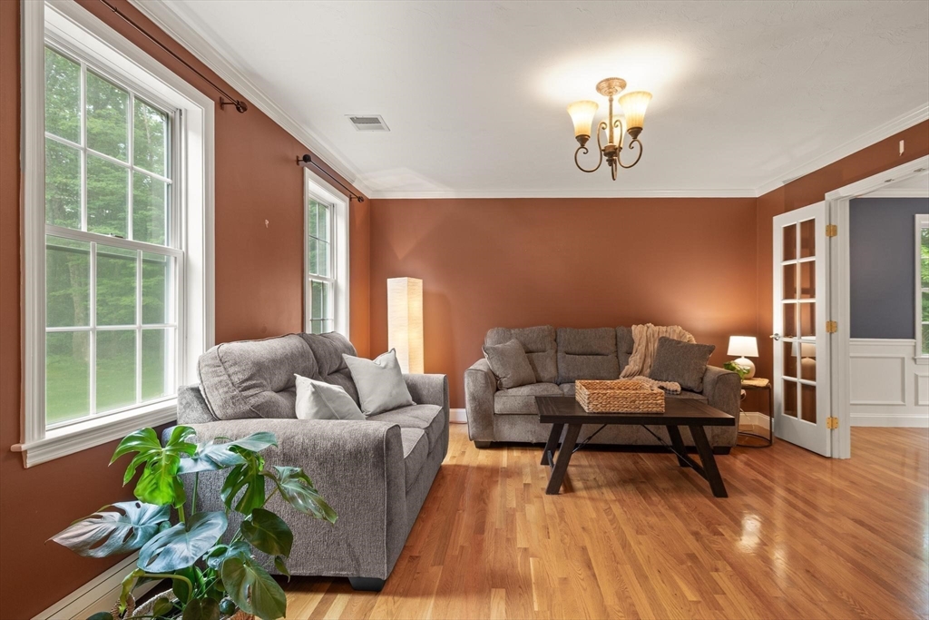 5 Winchester Road Medway, MA 02053 - Photo 9 of 42