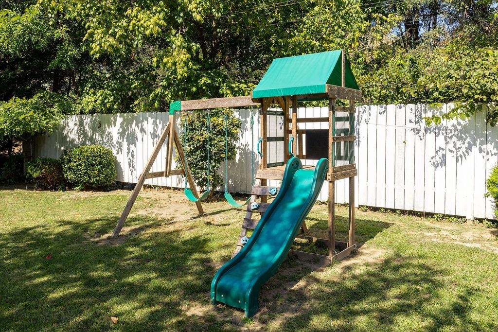 224 Inglecress Road Waynesboro, VA 22980 - Photo 42 of 42 a house that has a tree in it