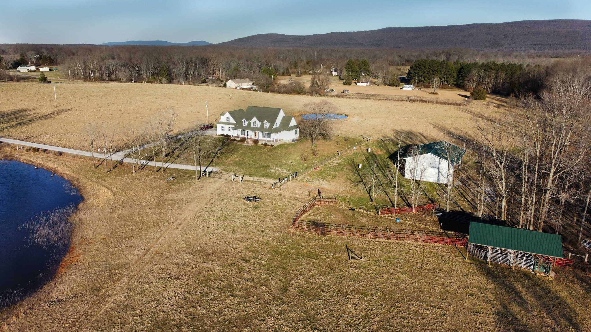 183 Roy E Bryan Road Hillsboro, TN 37342 - Photo 3 of 27 Gallery Image 3