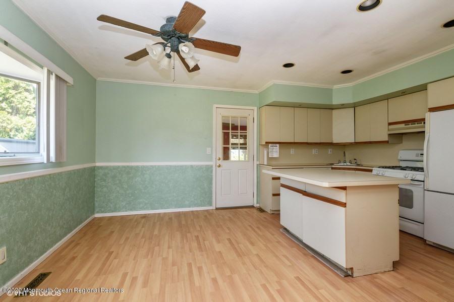 154 Jackson Mills Road Jackson, NJ 08527 - Photo 13 of 16 07_154-Jackson-Mills-Rd_191_Kitchen-Brea
