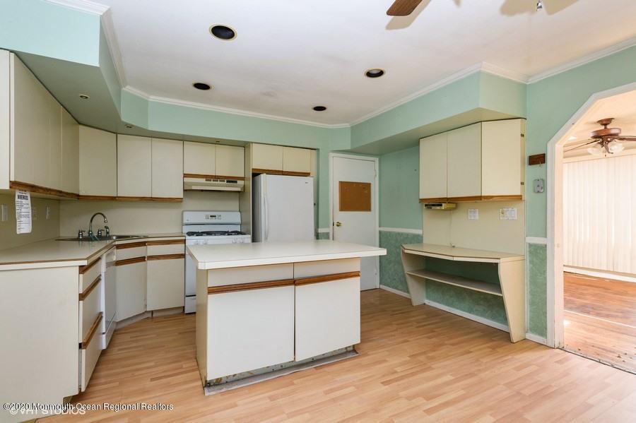 154 Jackson Mills Road Jackson, NJ 08527 - Photo 10 of 16 05_154-Jackson-Mills-Rd_5_Kitchen_Web (1