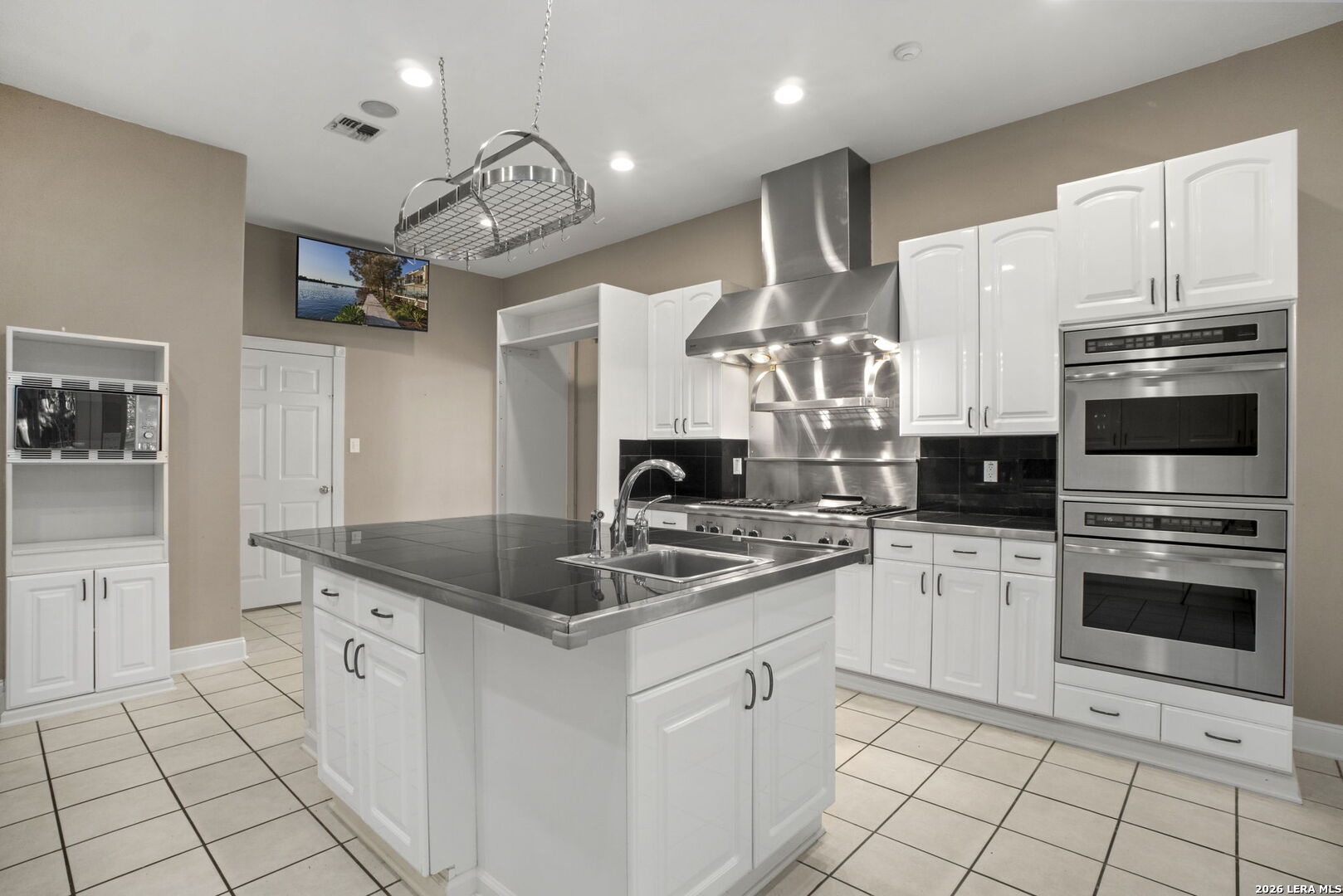 16744 Windjammer Helotes, TX 78023 - Photo 12 of 49