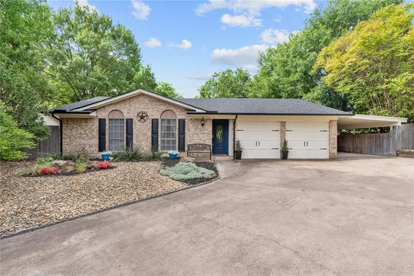 $329,000 | 4208 Shipley Court, Benbrook, TX 76116