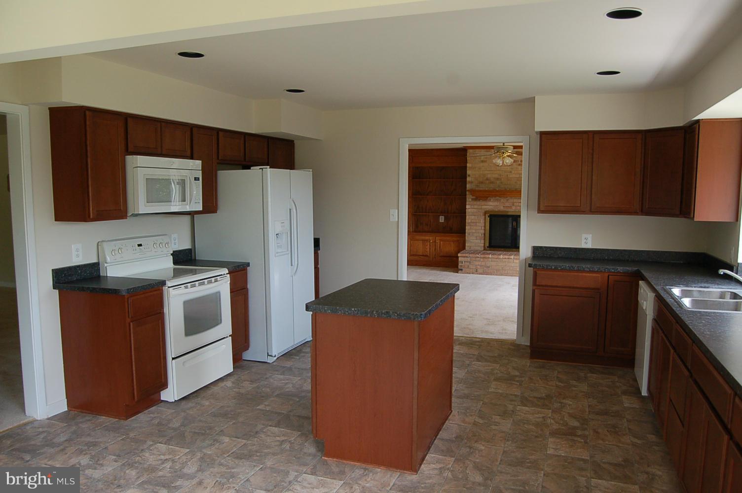 301 Storck Road Fredericksburg, VA 22406 - Photo 17 of 26 Kitchen