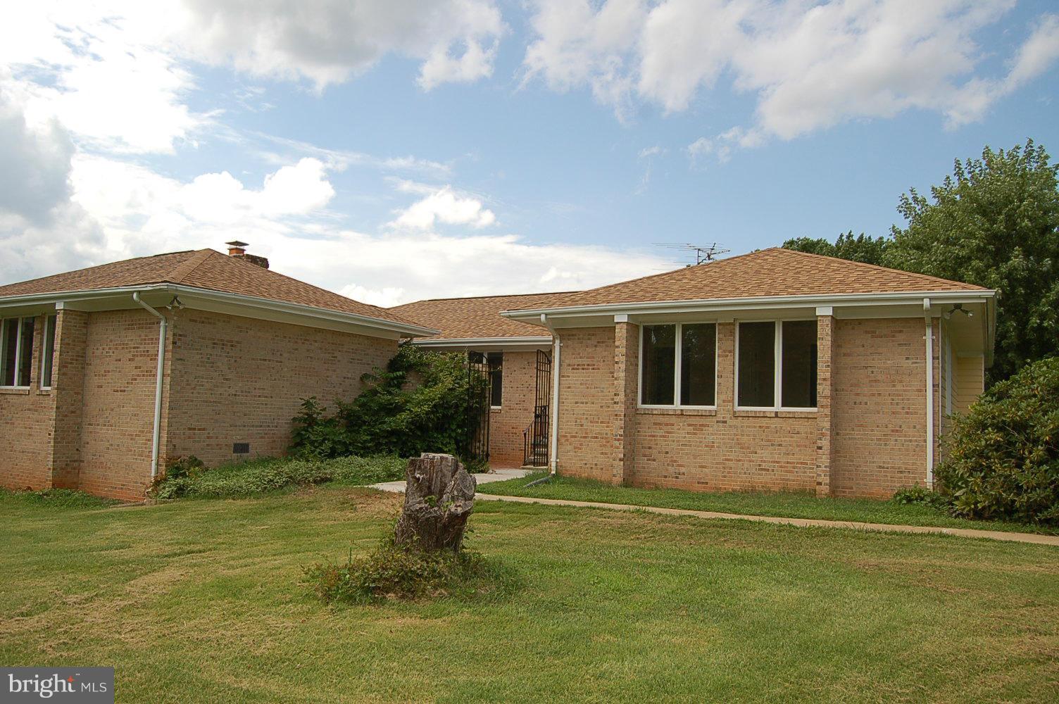 301 Storck Road Fredericksburg, VA 22406 - Photo 4 of 26 Exterior (Front)