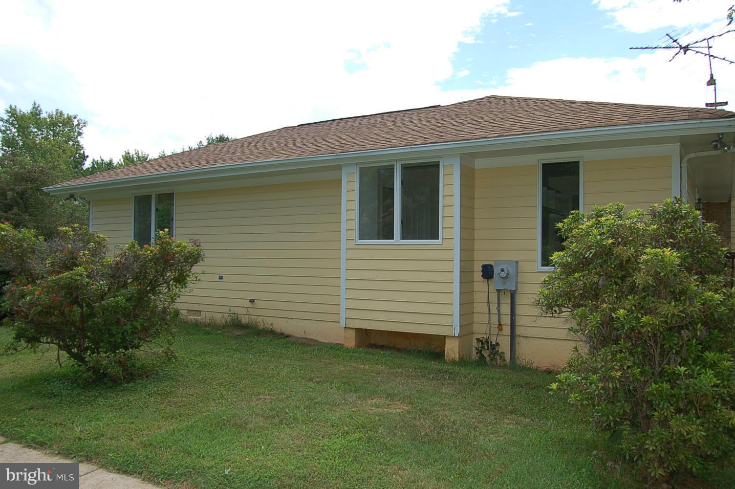 301 Storck Road Fredericksburg, VA 22406 - Photo 5 of 26 Exterior Side