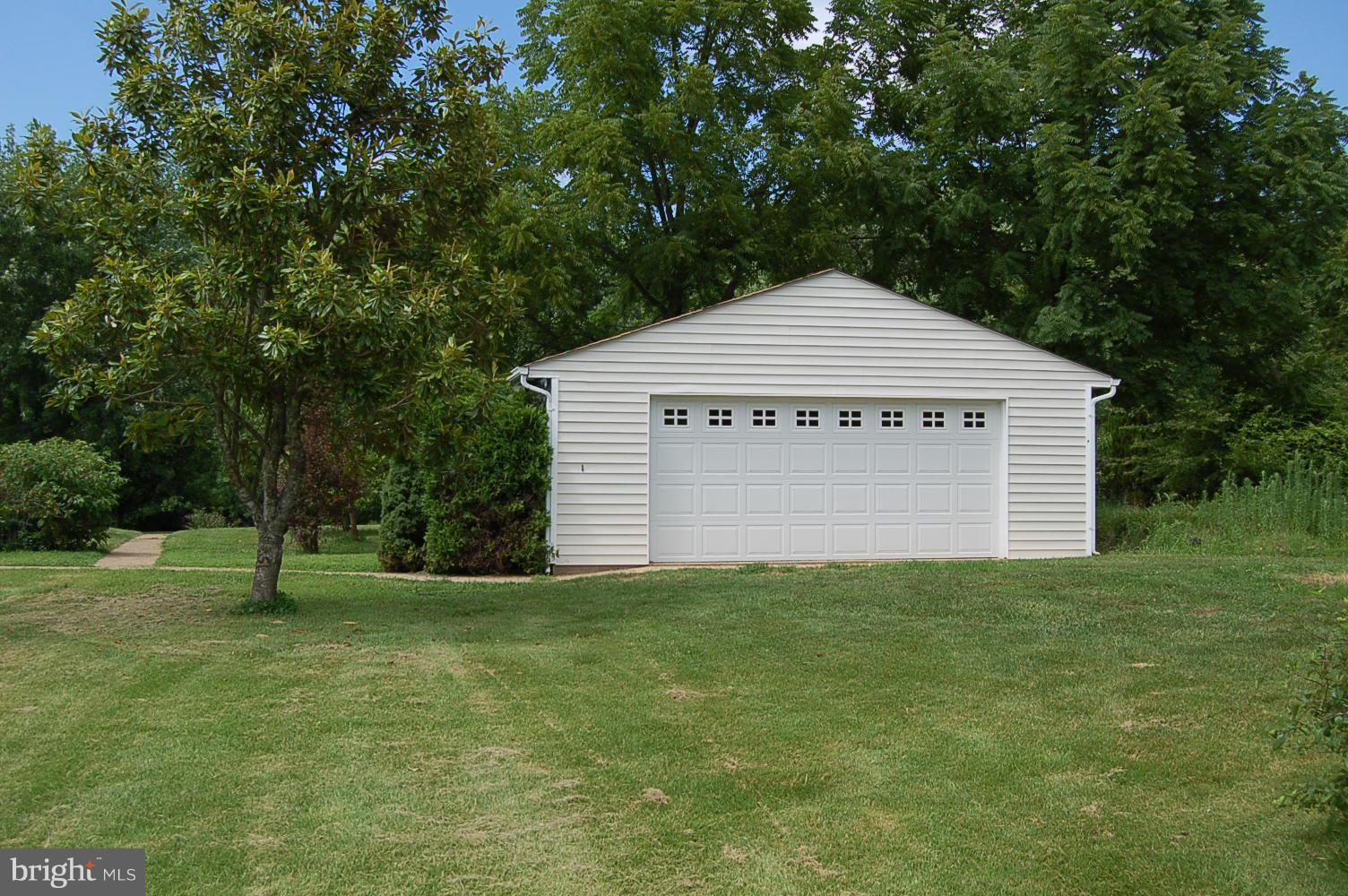301 Storck Road Fredericksburg, VA 22406 - Photo 7 of 26 View to 2 car garage