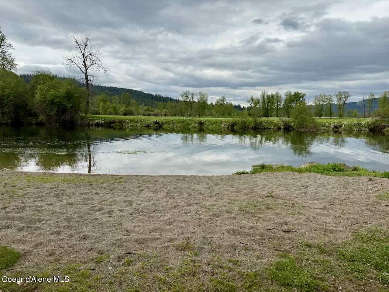 149 Sunny Road St. Maries, ID 83861 - Photo 6 of 13 Sandy beach & peaceful setting