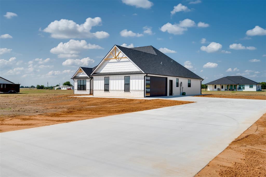 11 Private Road Sumner, TX 75486 - Photo 3 of 39 Front