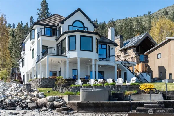 $5,500,000 | 3300 South Lakeshore Road, Chelan, WA 98816