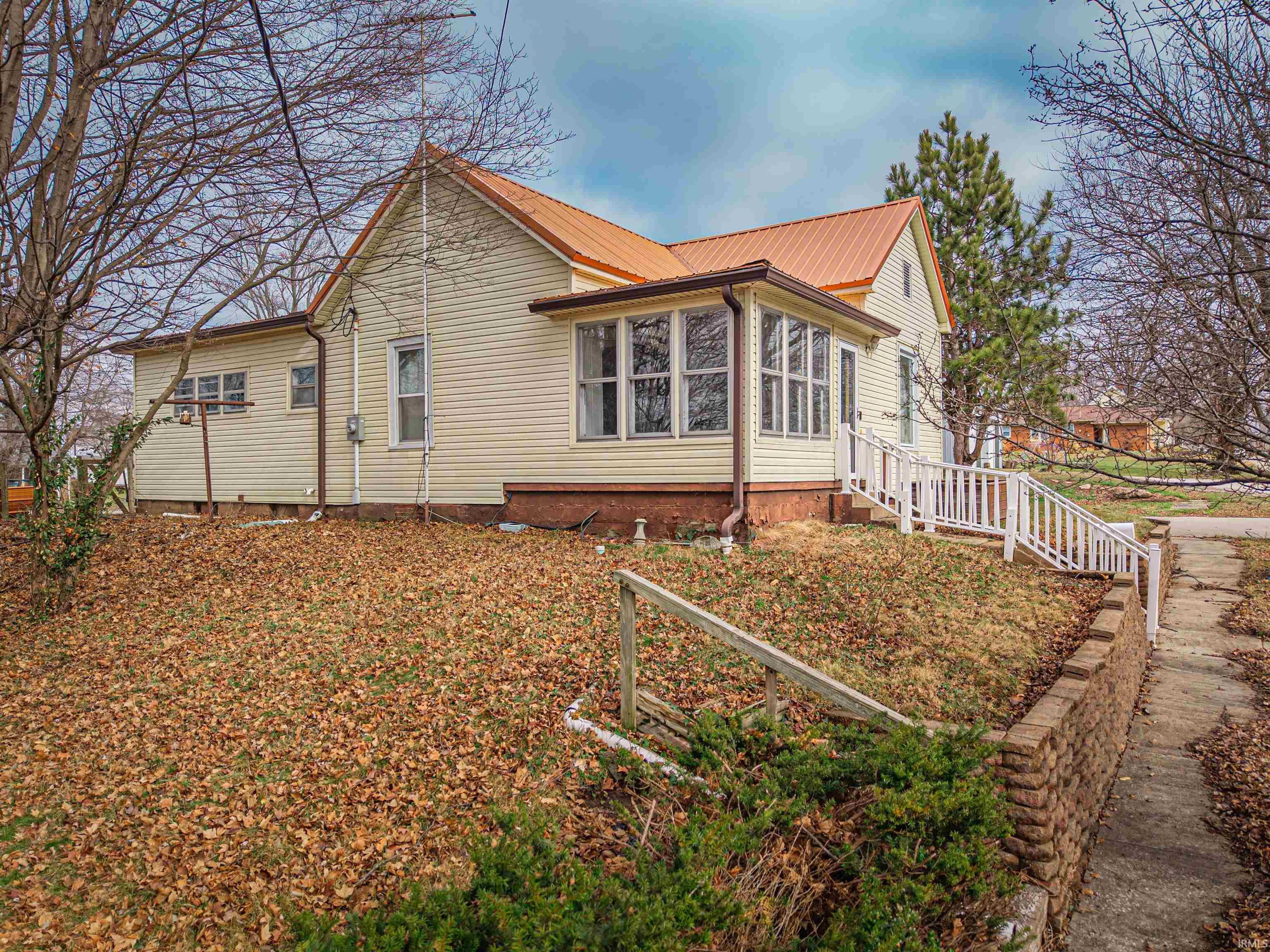 1210 Walnut Street Petersburg, IN 47567 - Photo 2 of 34