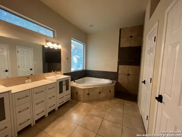 $2,650 | 101 Cielo Vista, Canyon Lake, TX 78133