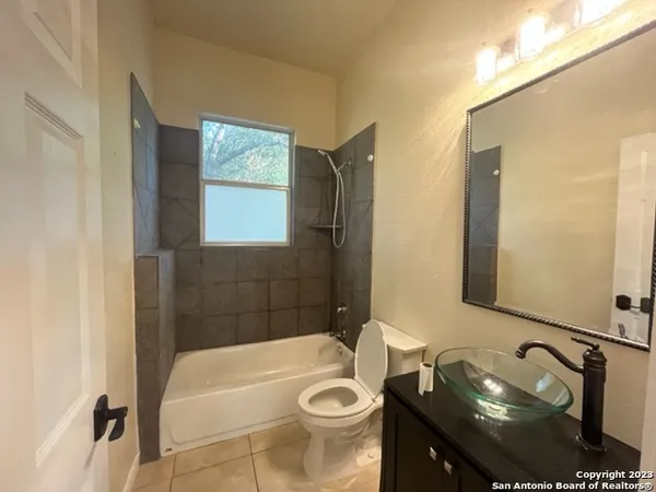 $2,650 | 101 Cielo Vista, Canyon Lake, TX 78133