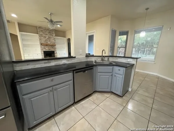 $2,650 | 101 Cielo Vista, Canyon Lake, TX 78133