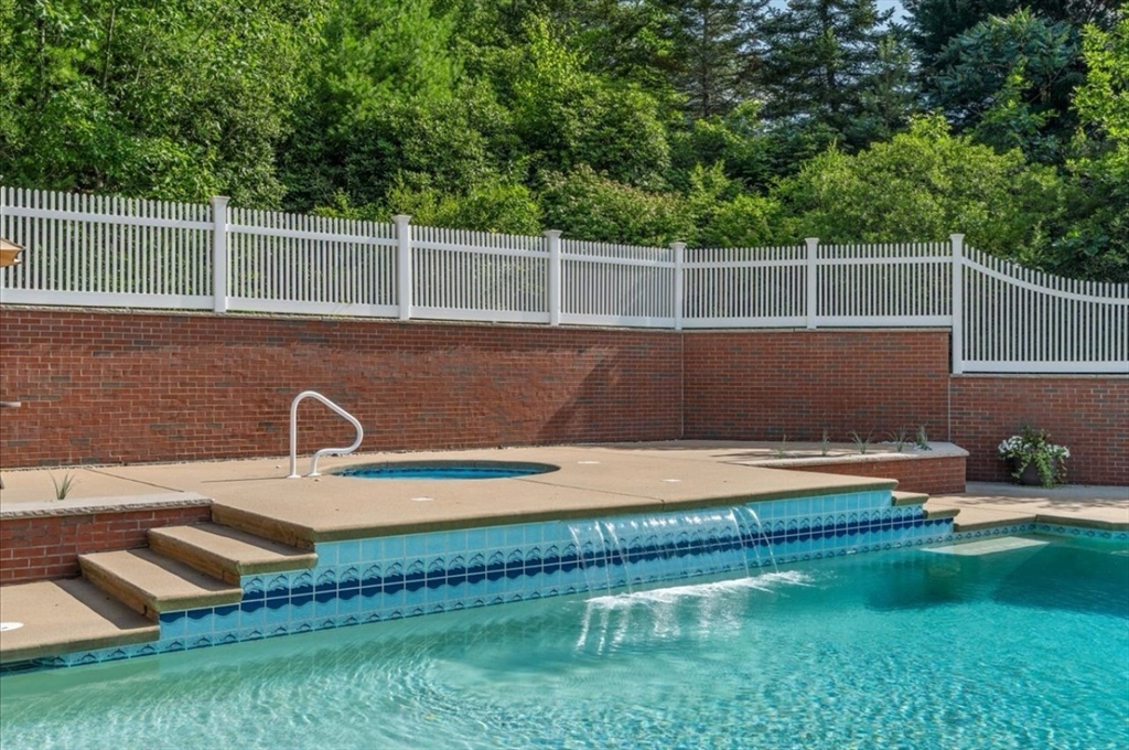 256 Hillcrest Road Marshfield, MA 02050 - Photo 34 of 42 Gallery Image 34