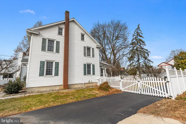 $479,900 | 255 Elizabeth Street, Landisville, PA 17538