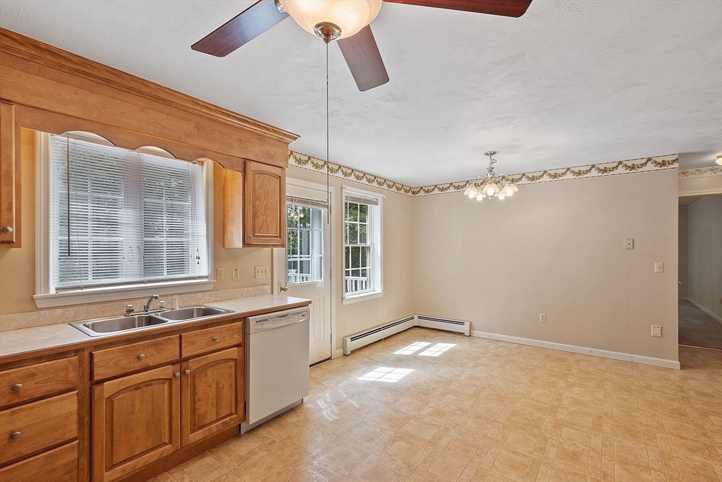 43 Warwick Road Gardner, MA 01440 - Photo 8 of 30 Gallery Image 8