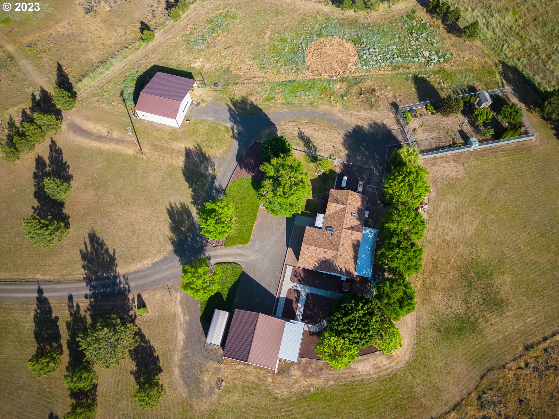 813 D And H Road Goldendale, WA 98620 - Photo 5 of 48 Gallery Image 5