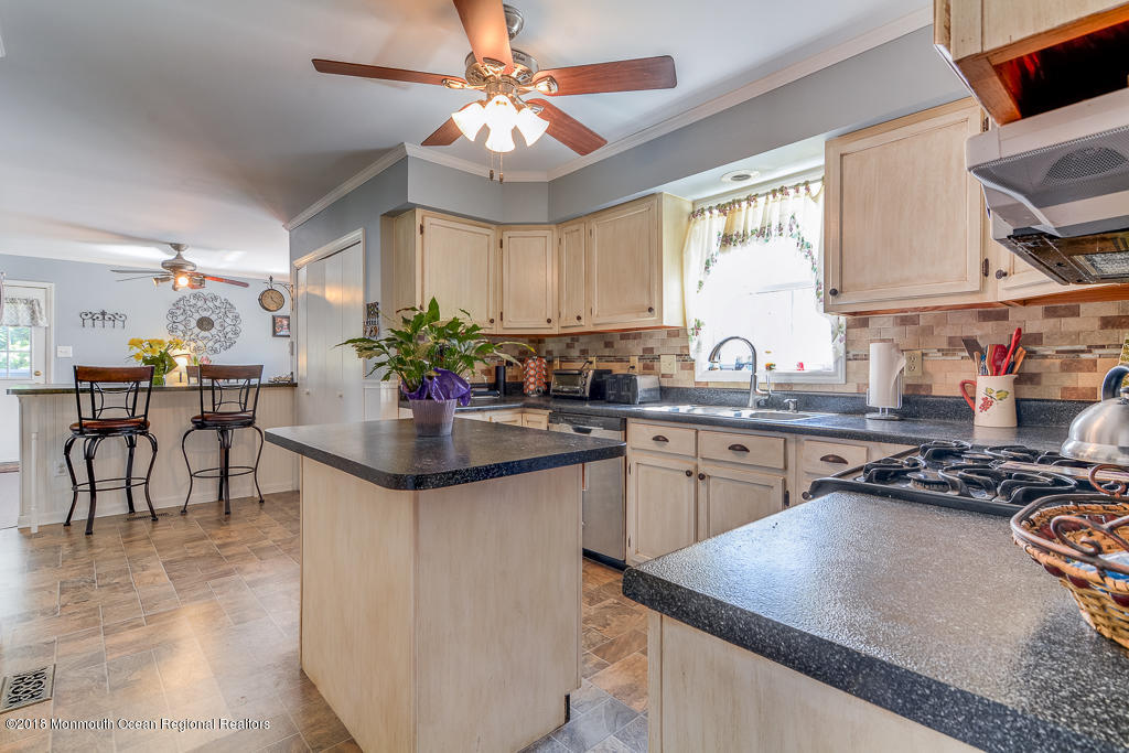 1300 Maxim Southard Road Howell, NJ 07731 - Photo 10 of 30 0010__SMALL