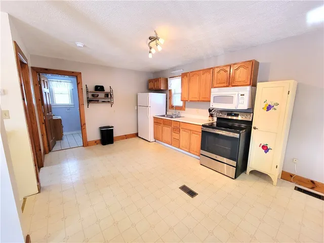 $169,900 | 3945 Lake Avenue, Hector, NY 14818