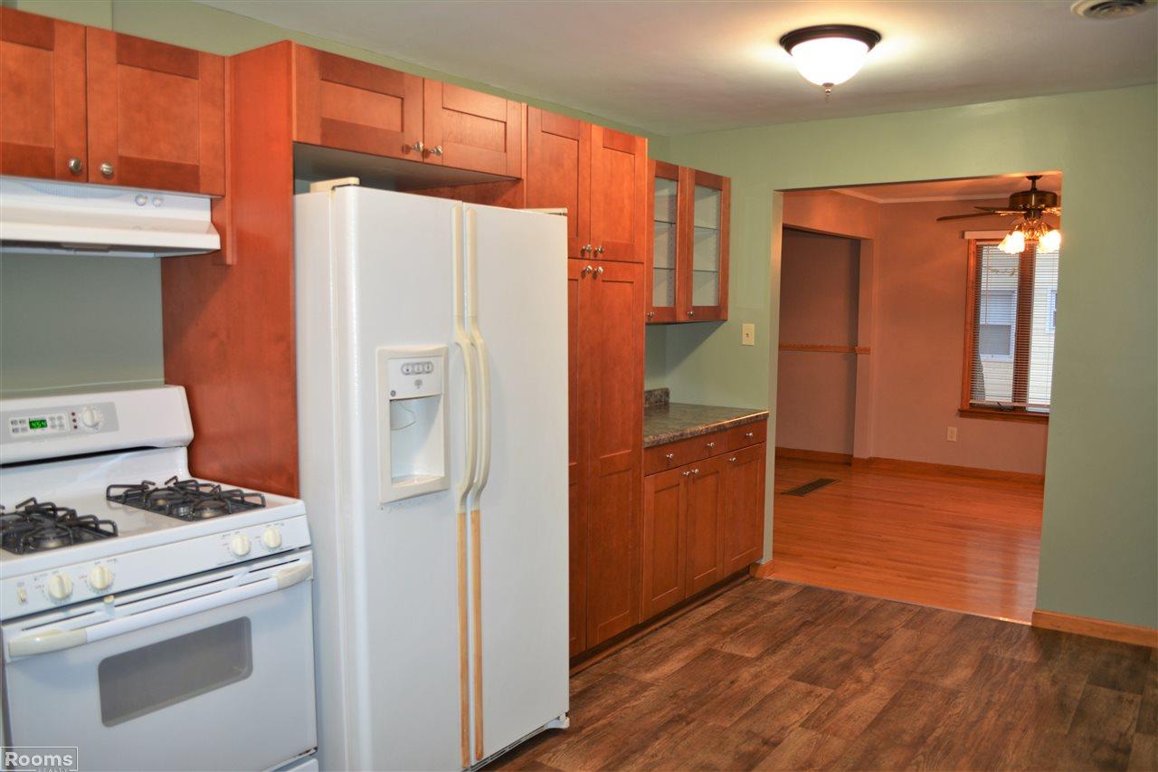 24651 Harrison Street Harrison, MI 48045 - Photo 7 of 19