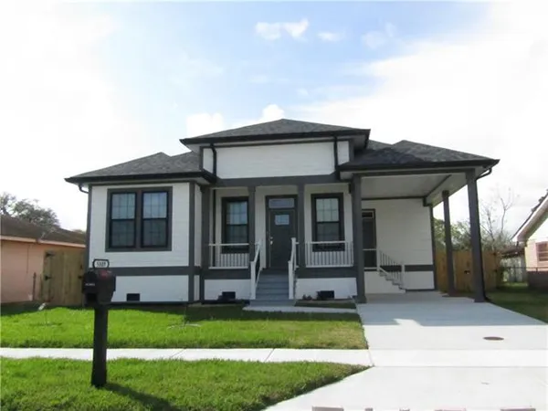 $290,000 | 5809 Bienvenue Avenue, Marrero, LA 70072