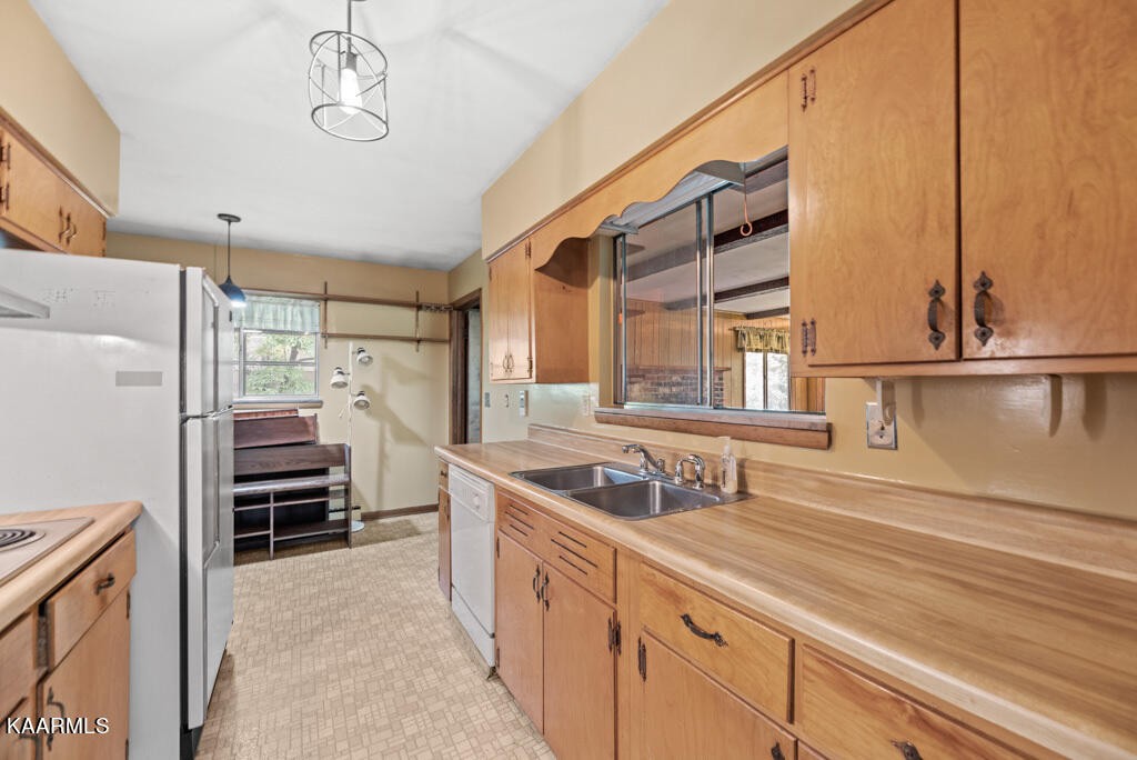 837 West Outer Drive Oak Ridge, TN 37830 - Photo 11 of 40 Gallery Image 11