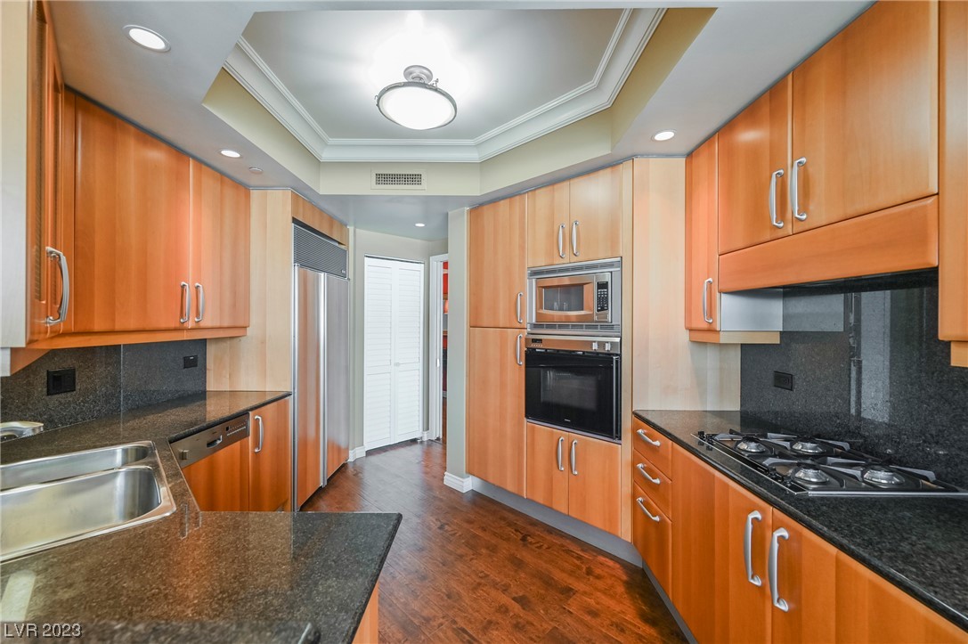 2877 Paradise Road, Unit 905 Las Vegas, NV 89109 - Photo 15 of 39