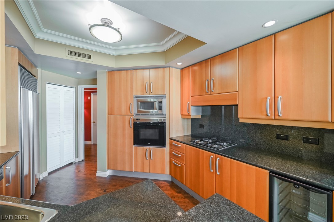 2877 Paradise Road, Unit 905 Las Vegas, NV 89109 - Photo 16 of 39