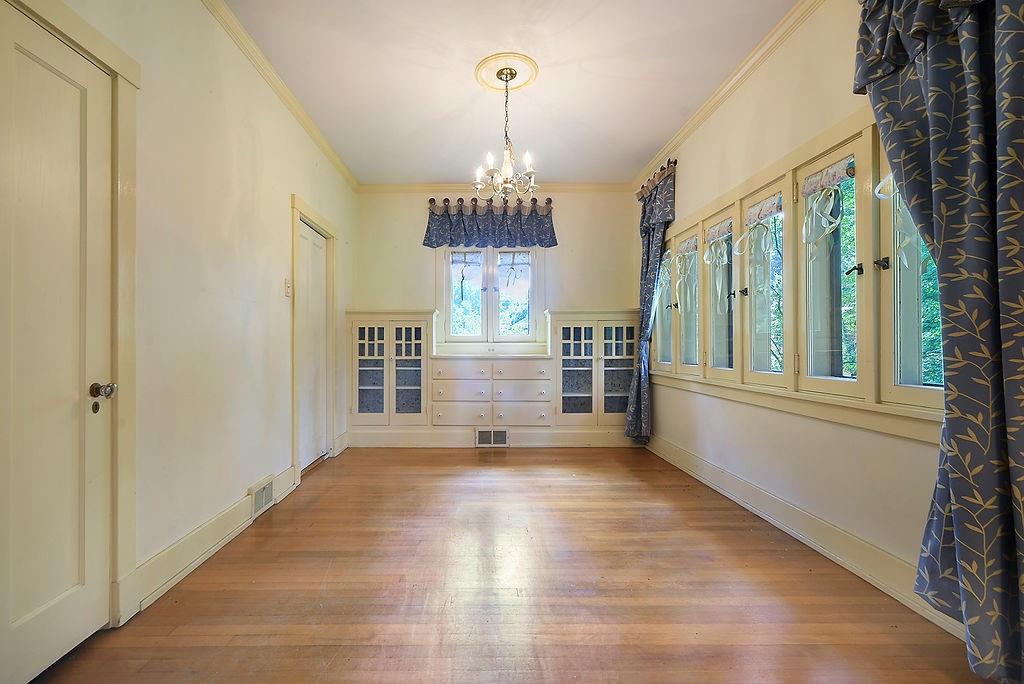 206 Woodside Road Pittsburgh, PA 15221 - Photo 8 of 36 Gallery Image 8