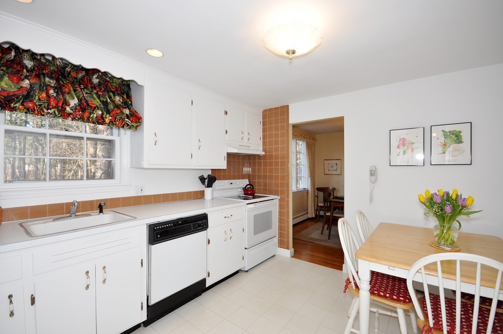 71 Alden Road Concord, MA 01742 - Photo 10 of 26 Gallery Image 10