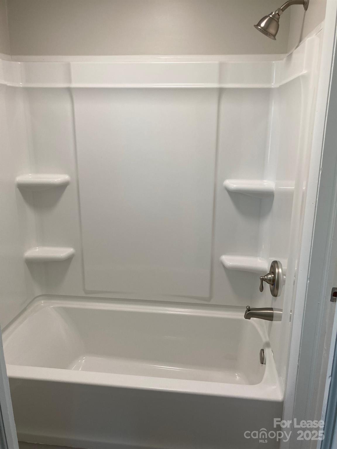 1697 Morningside Drive Newton, NC 28658 - Photo 16 of 22 a bathroom with a bathtub