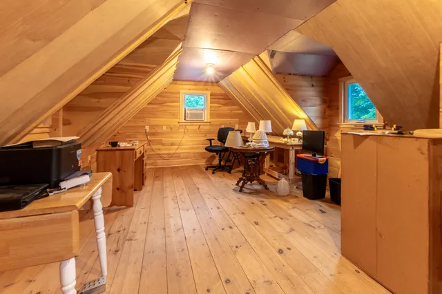 $374,900 | 6 Paddy Lane, Franklin, ME 04634