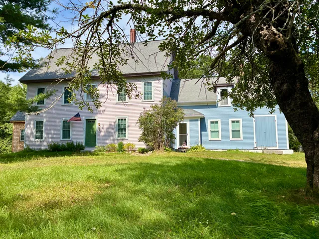 $374,900 | 6 Paddy Lane, Franklin, ME 04634