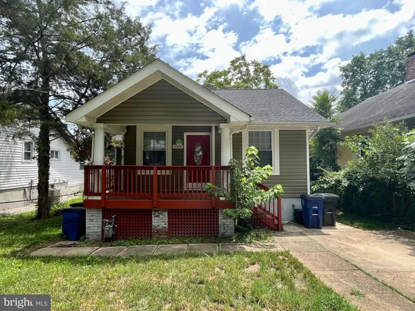 $3,200 | 3709 Parkwood Street, Brentwood, MD 20722