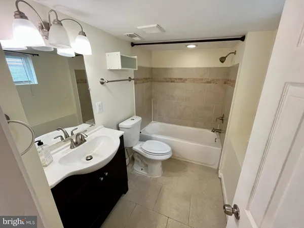 $3,200 | 3709 Parkwood Street, Brentwood, MD 20722