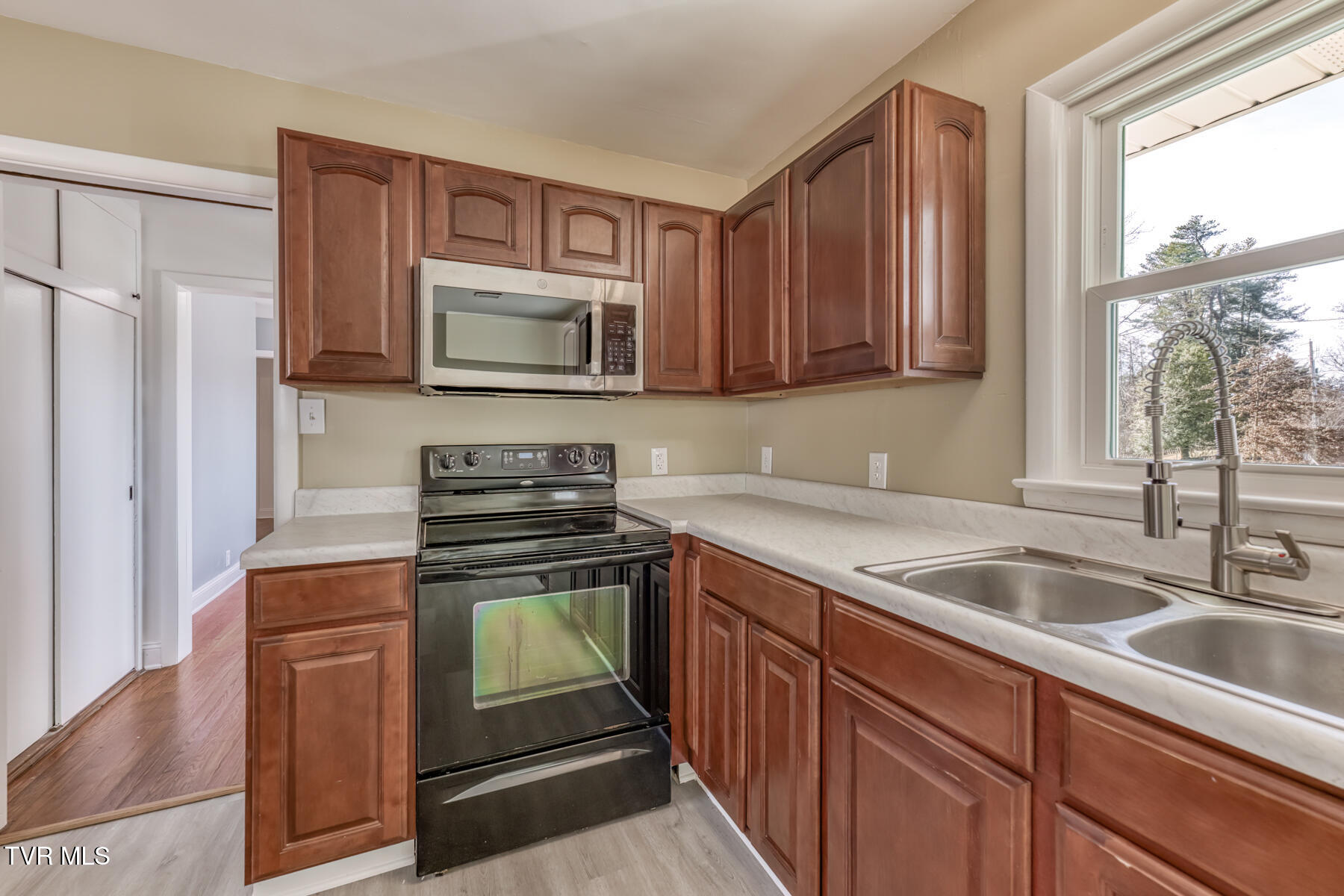 1140 Foxcroft Road Bristol, VA 24201 - Photo 14 of 50 1140 Foxcroft Rd-14