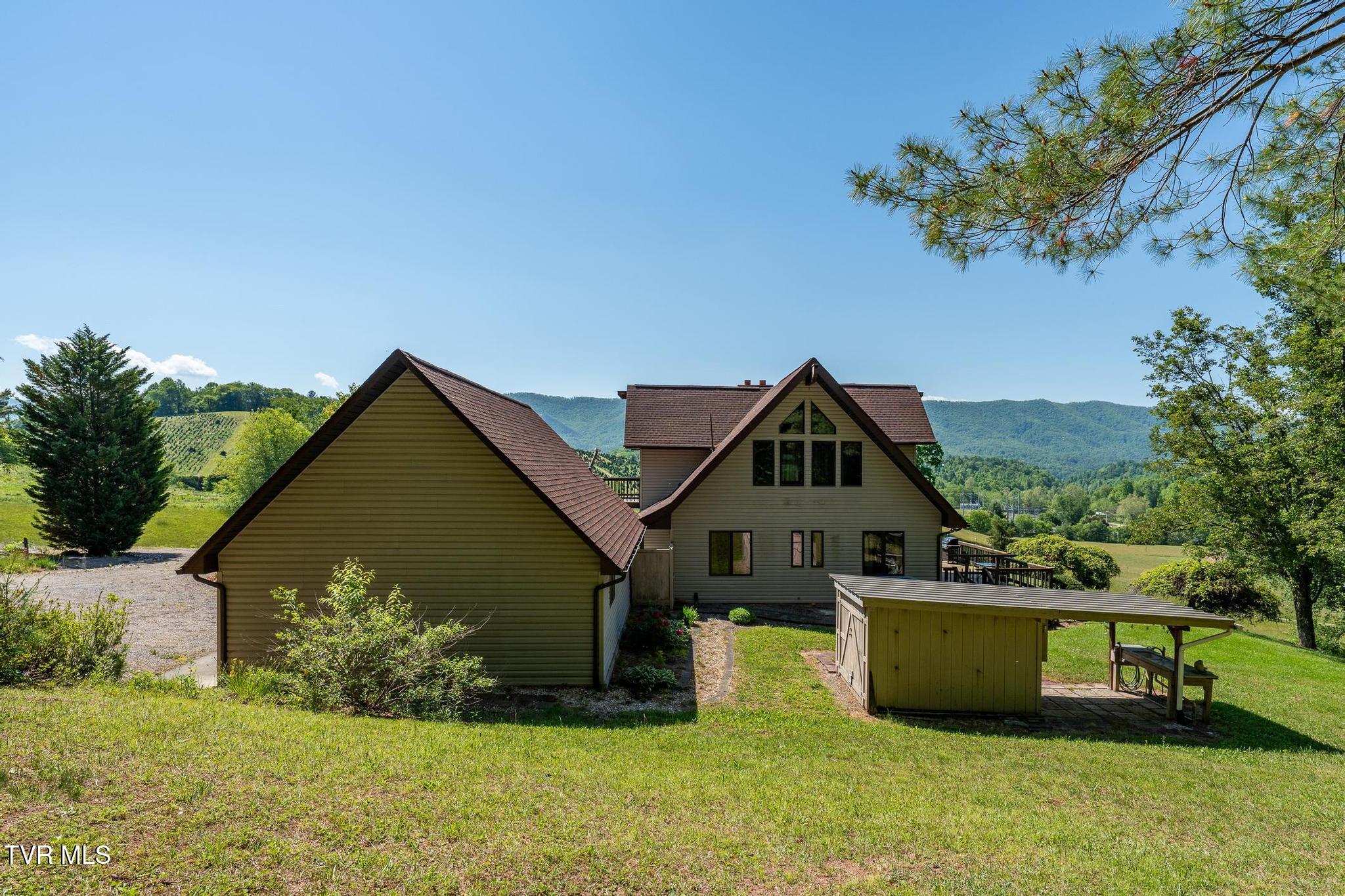 336 Mack Branch Road Mountain City, TN 37683 - Photo 38 of 94 336 Mack Branch Road (64 of 109)