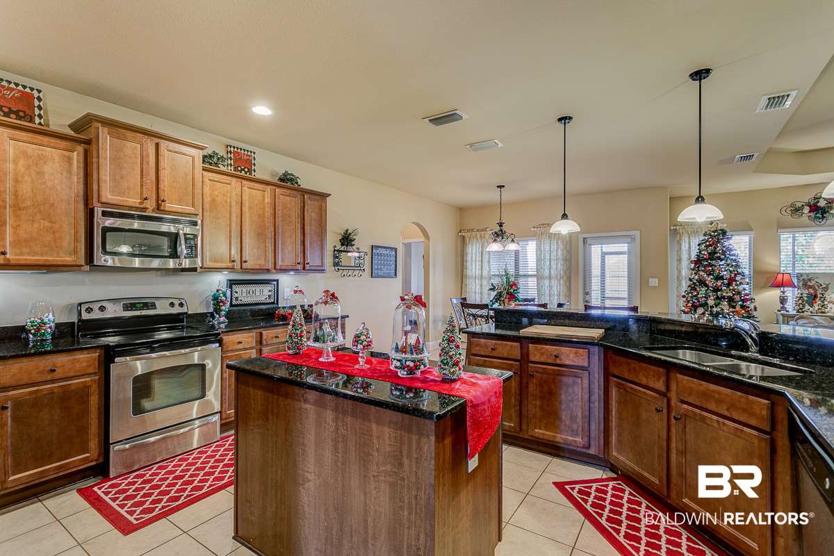 11037 Roanoke Loop Daphne, AL 36526 - Photo 6 of 42 Gallery Image 6